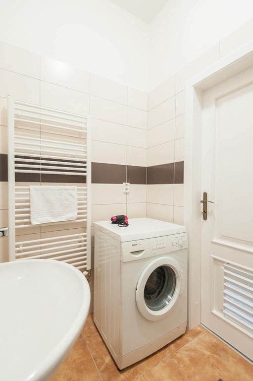 Gorazdova Apartments Praha Bagian luar foto