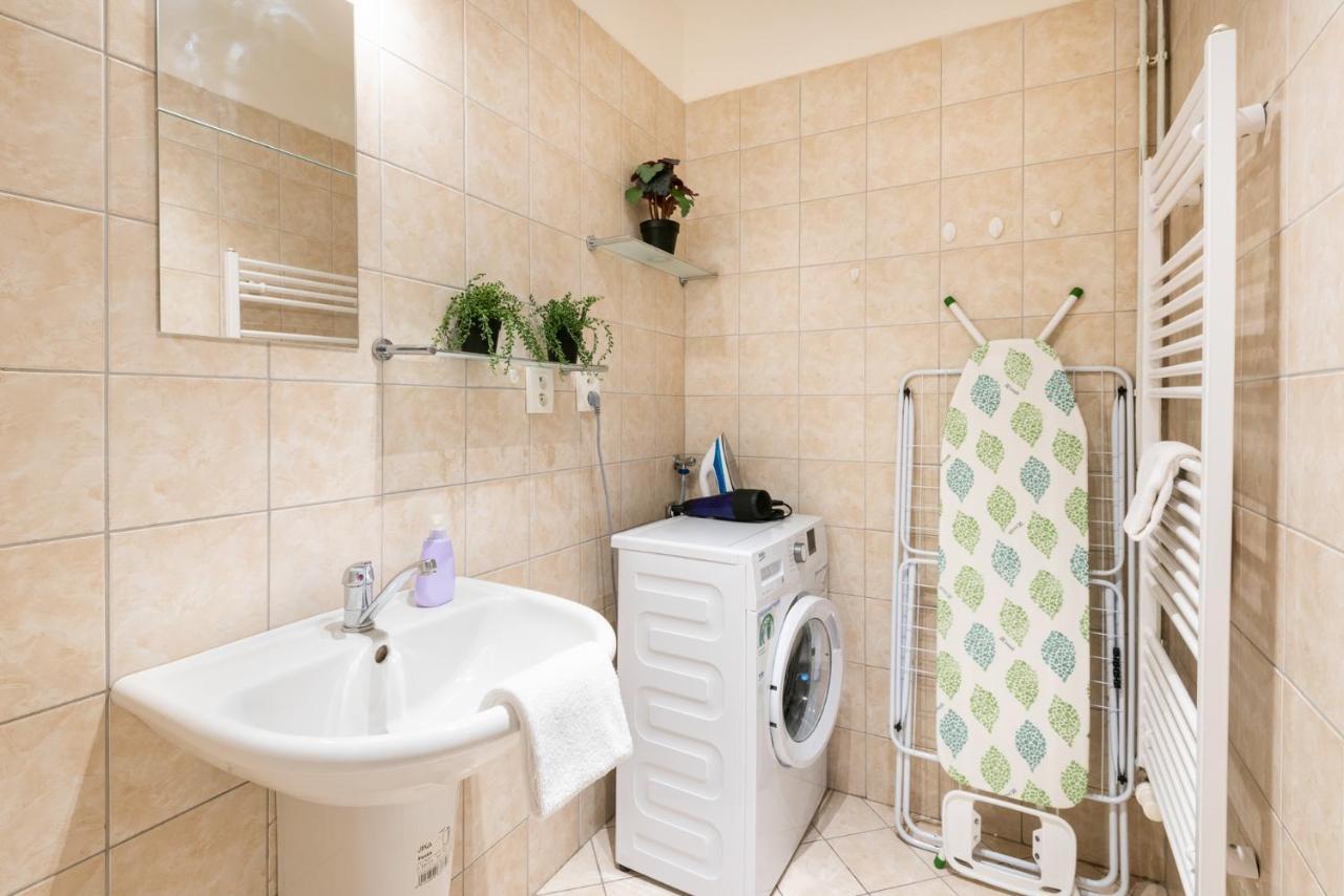 Gorazdova Apartments Praha Bagian luar foto