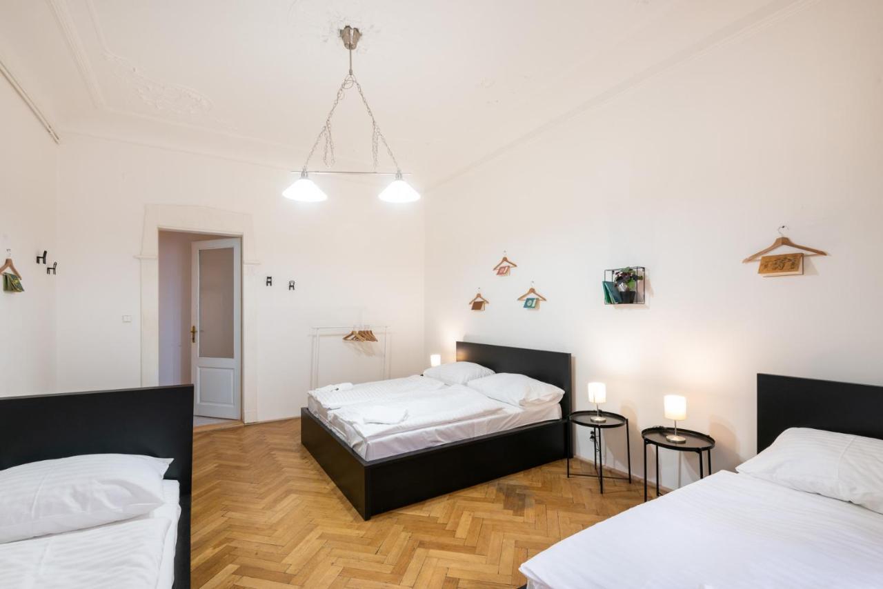 Gorazdova Apartments Praha Bagian luar foto